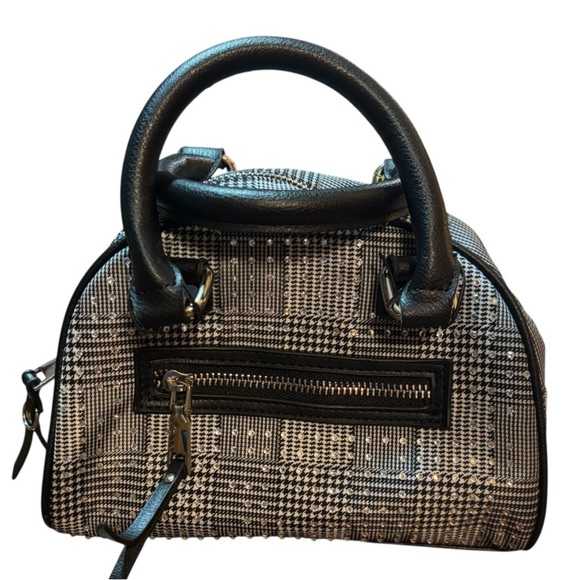 Madden NYC Women's handbag no crossbody strap - Picture 2 of 14